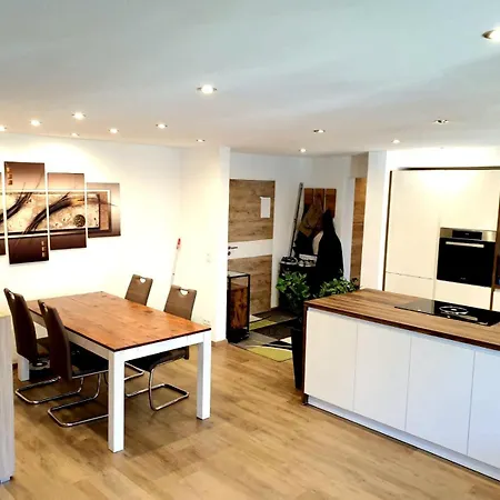 Am Fusse Der Weltlaengsten Burg Apartment *