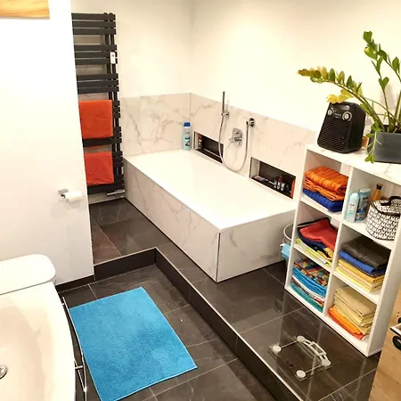Am Fusse Der Weltlaengsten Burg Apartment Burghausen
